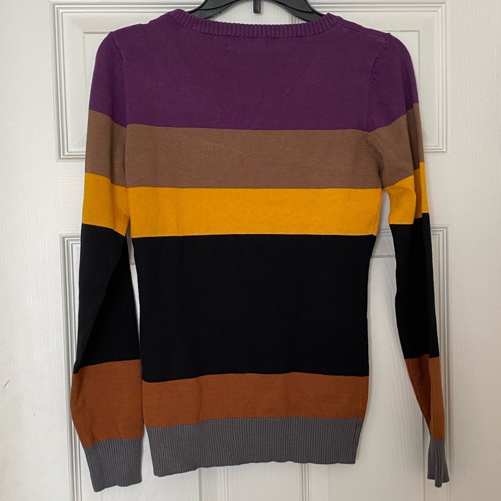 Color Block Sweater - Picture 3 of 7